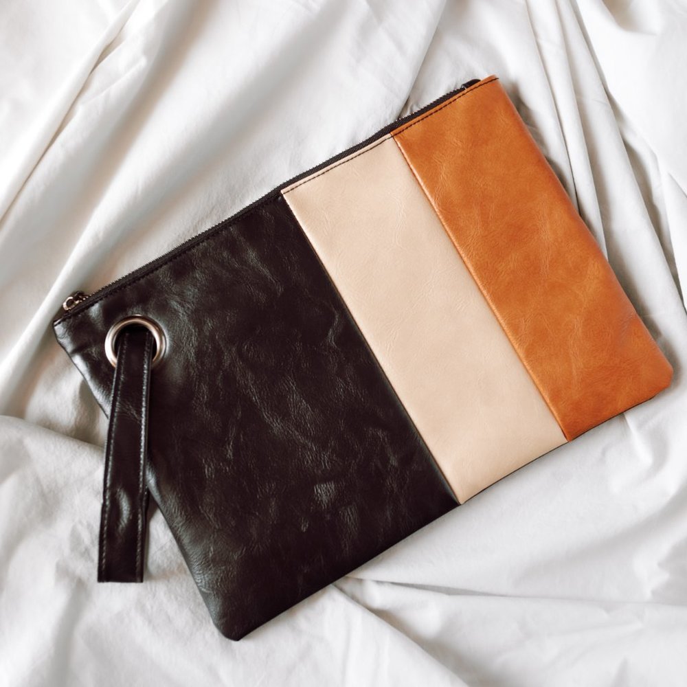 TRENDY CLUTCH - BLACK/CREAM/TAN